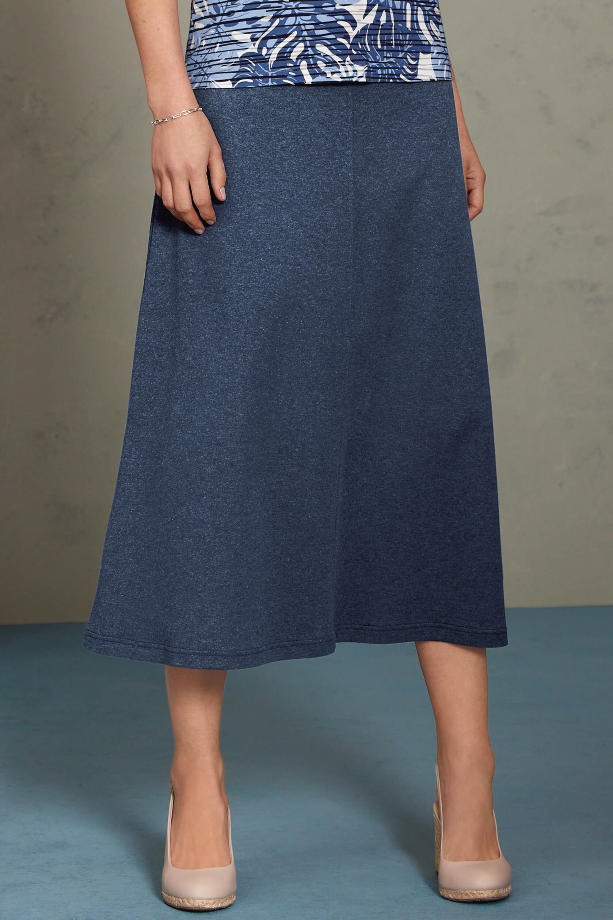 Jersey skirt | HW860 | Not Available | Cotswold Collections