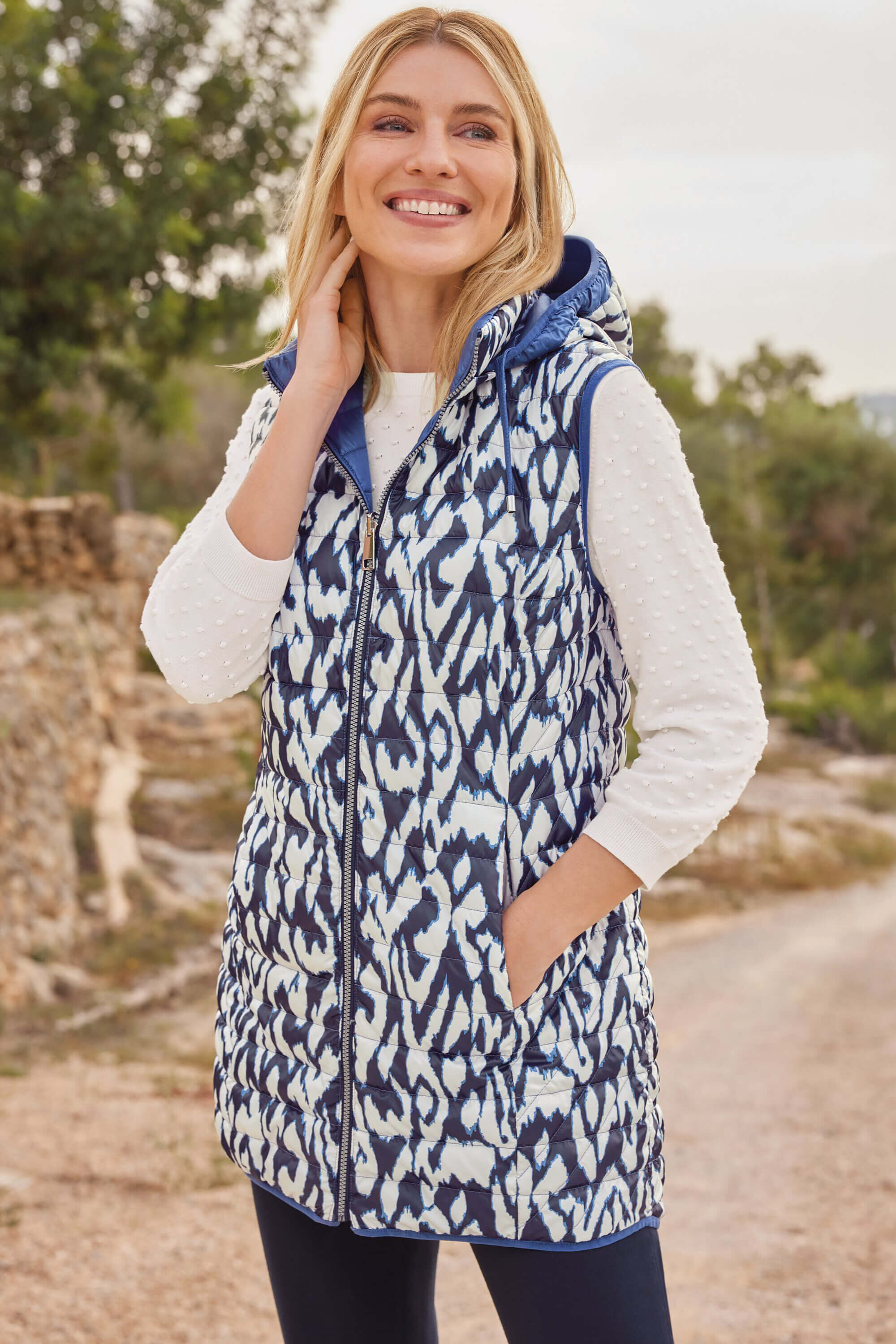 Longline reversible gilet | JL250 | Not Available | Cotswold