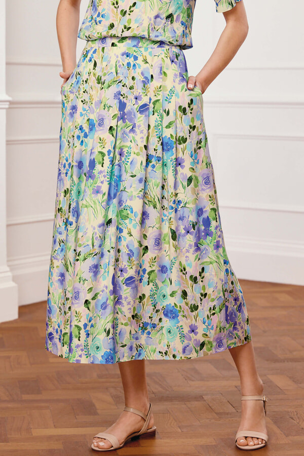COTSWOLDS COLLECTION Blue Green Floral 100% Wool Midi COTSWOLDS COLLECTION Blue Green Floral 100% Wool Midi